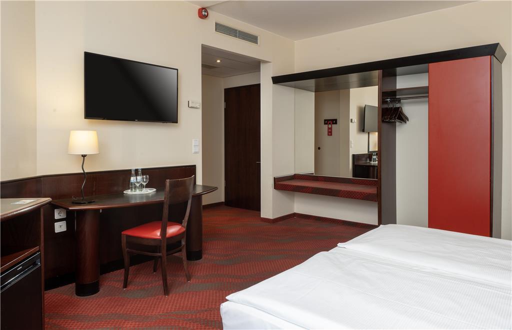 Sorat Hotel 4*