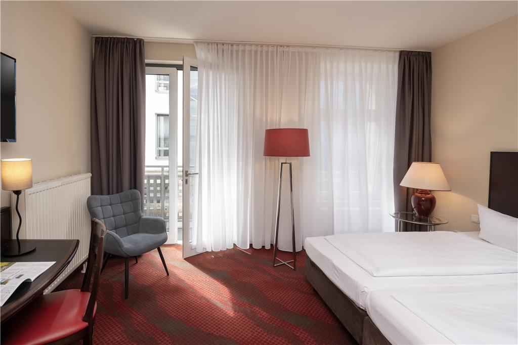 Sorat Hotel 4*