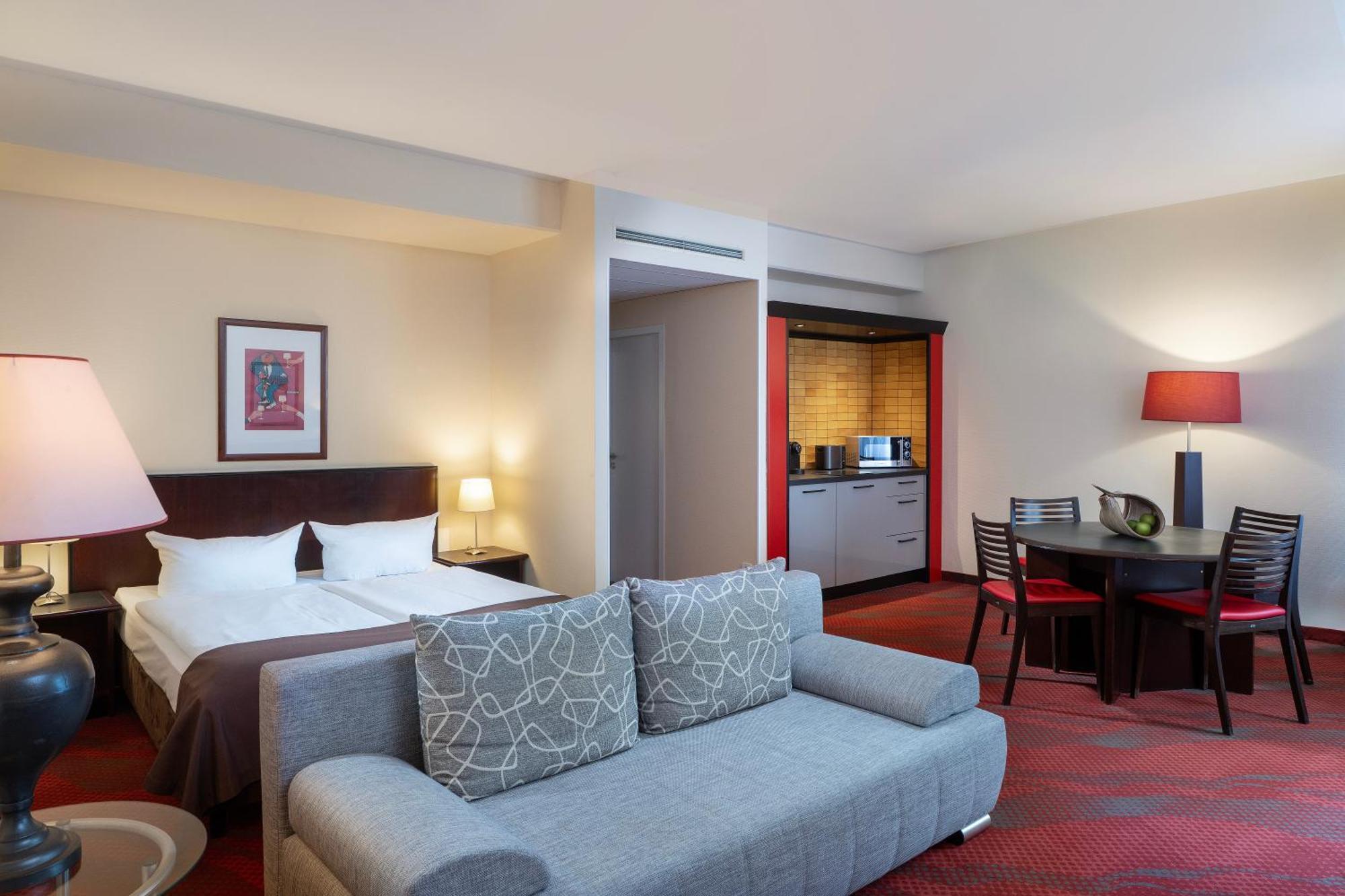 Sorat Hotel 4*